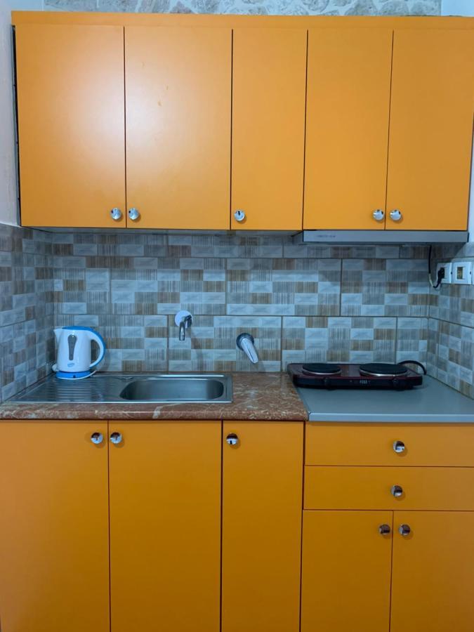 Hillside Apartments Ксамил Екстериор снимка