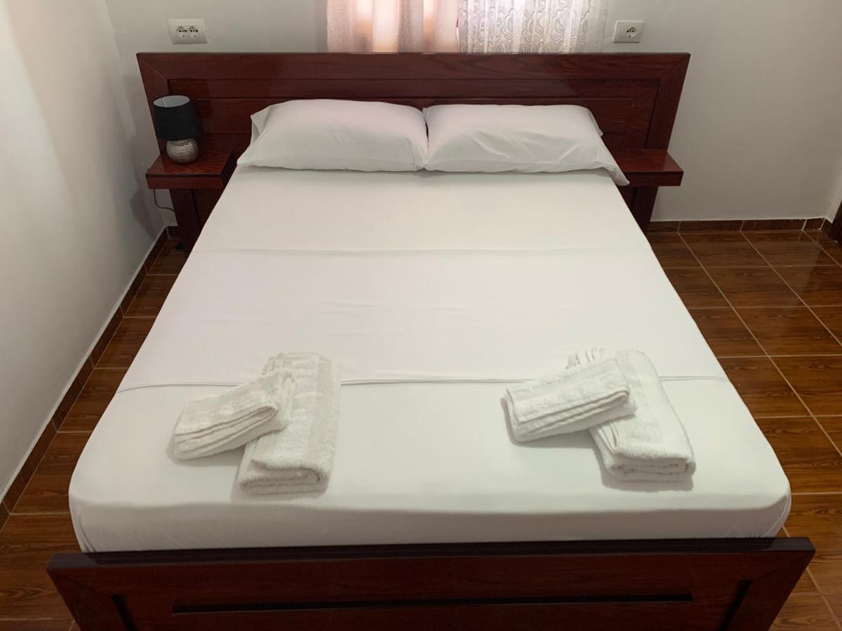 Hillside Apartments Ксамил Екстериор снимка