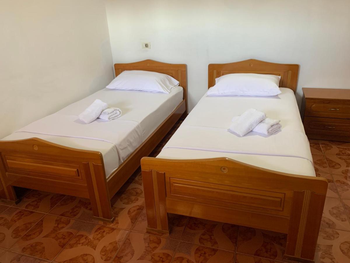 Hillside Apartments Ксамил Екстериор снимка