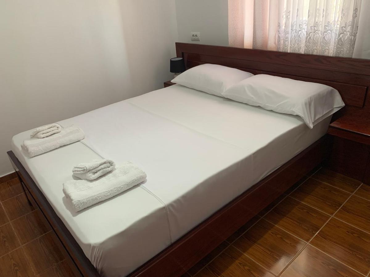 Hillside Apartments Ксамил Екстериор снимка
