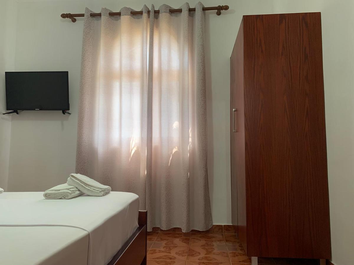 Hillside Apartments Ксамил Екстериор снимка