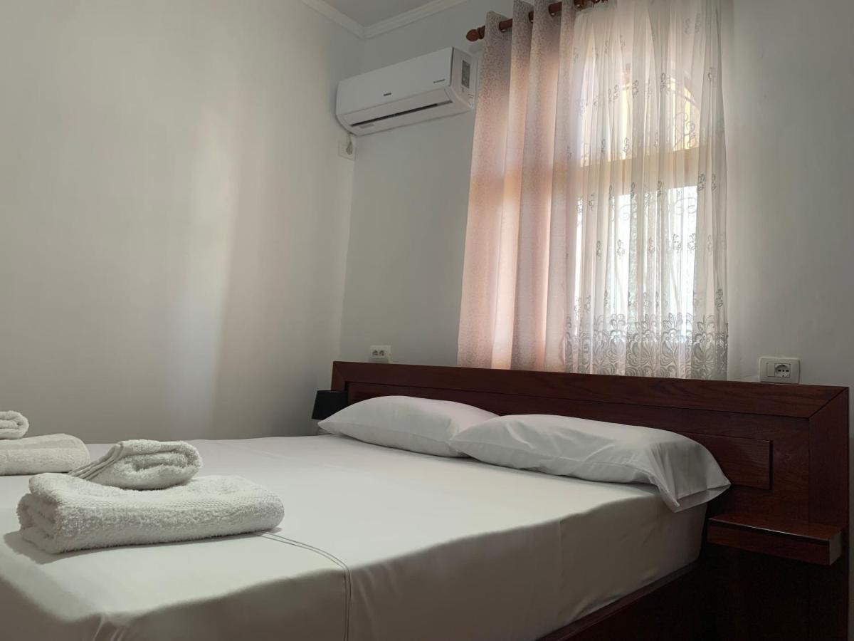 Hillside Apartments Ксамил Екстериор снимка
