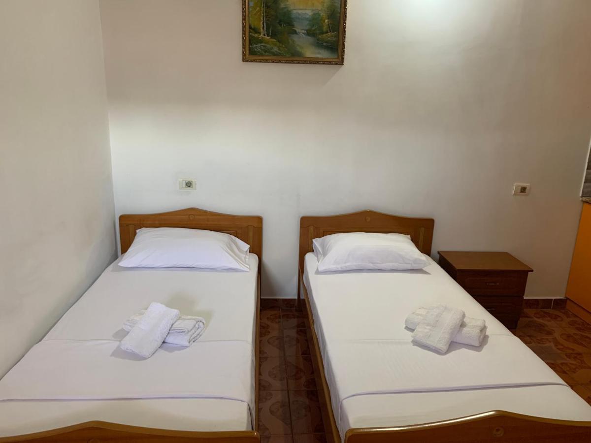 Hillside Apartments Ксамил Екстериор снимка