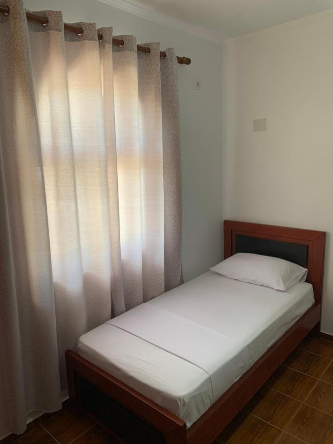 Hillside Apartments Ксамил Екстериор снимка