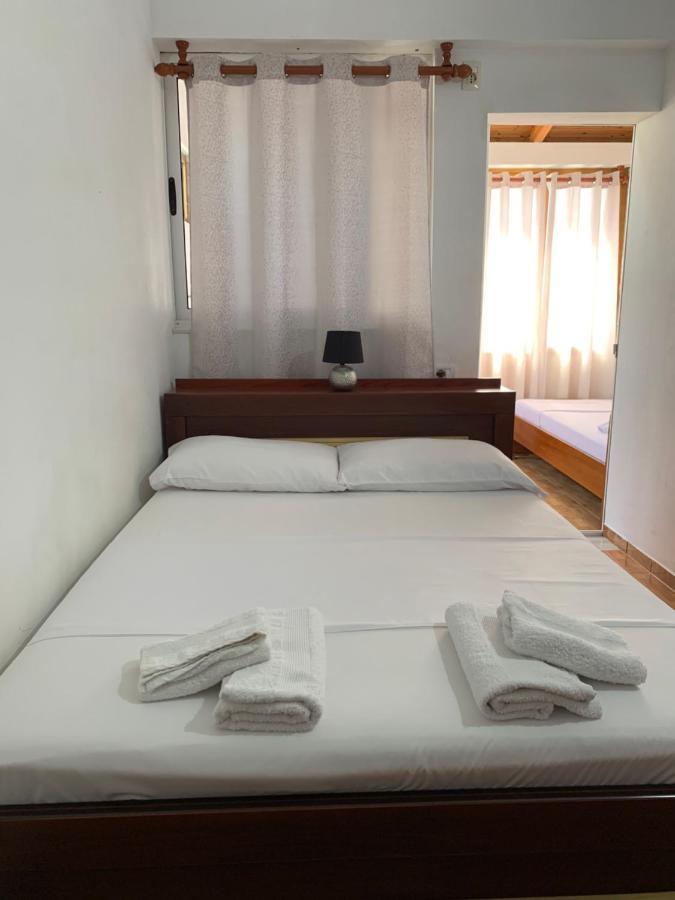 Hillside Apartments Ксамил Екстериор снимка