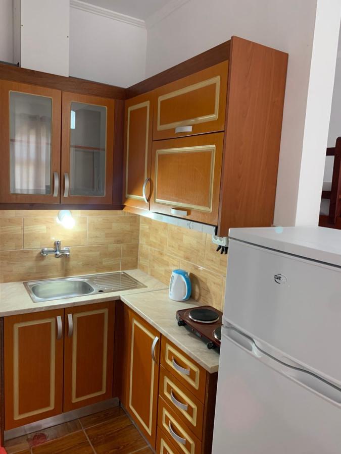 Hillside Apartments Ксамил Екстериор снимка