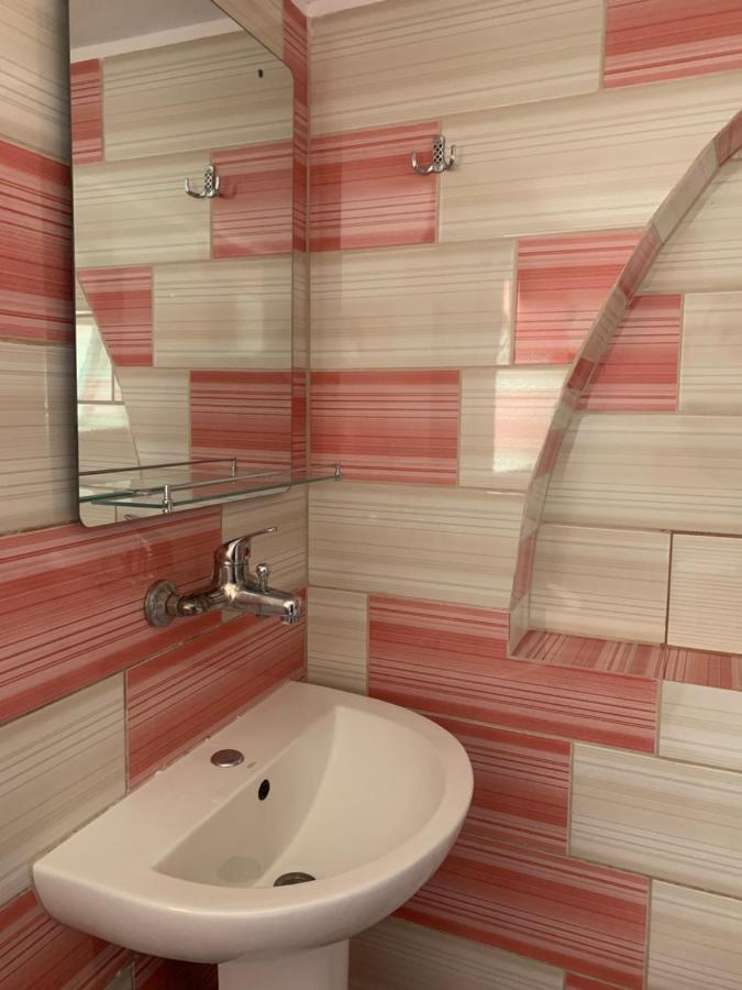 Hillside Apartments Ксамил Екстериор снимка